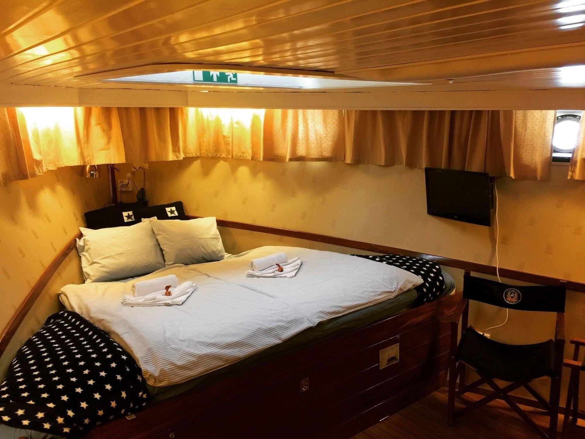 Hotell M/S Monika Stockholm Exterior photo